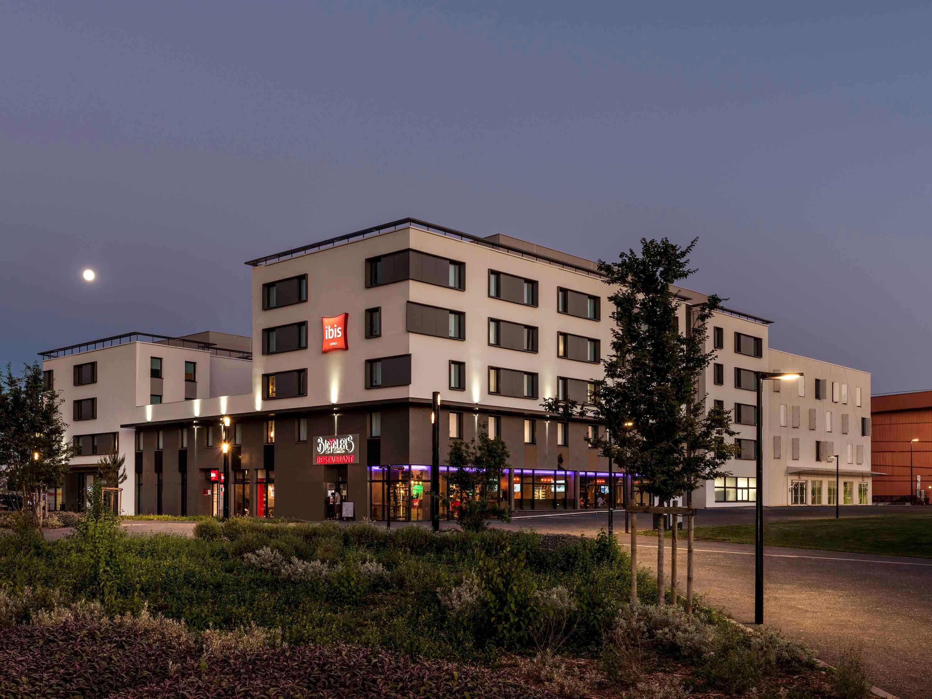 Ibis Saint Quentin En Yvelines - Velodrome Hotel Montigny-le-Bretonneux Eksteriør billede