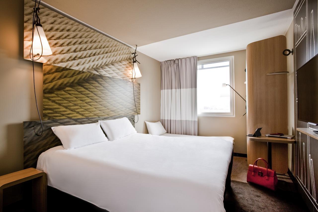 Ibis Saint Quentin En Yvelines - Velodrome Hotel Montigny-le-Bretonneux Eksteriør billede