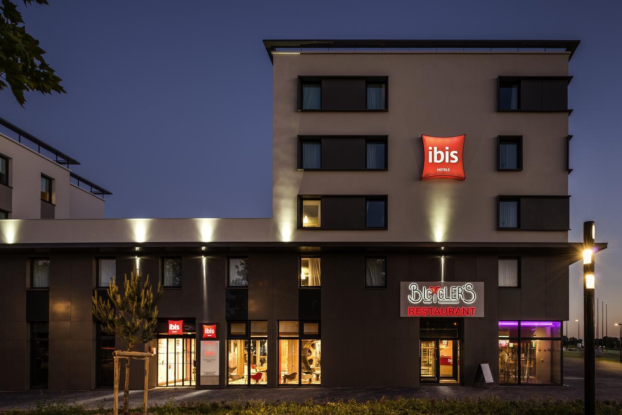 Ibis Saint Quentin En Yvelines - Velodrome Hotel Montigny-le-Bretonneux Eksteriør billede