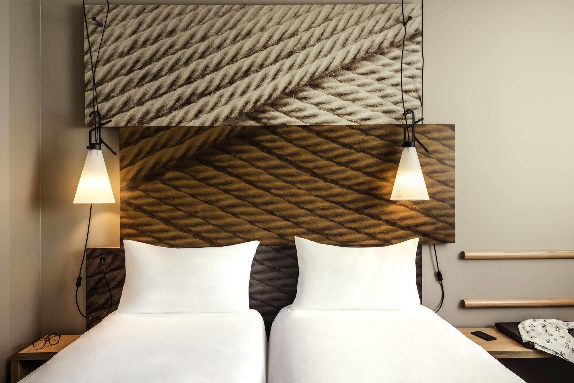 Ibis Saint Quentin En Yvelines - Velodrome Hotel Montigny-le-Bretonneux Eksteriør billede